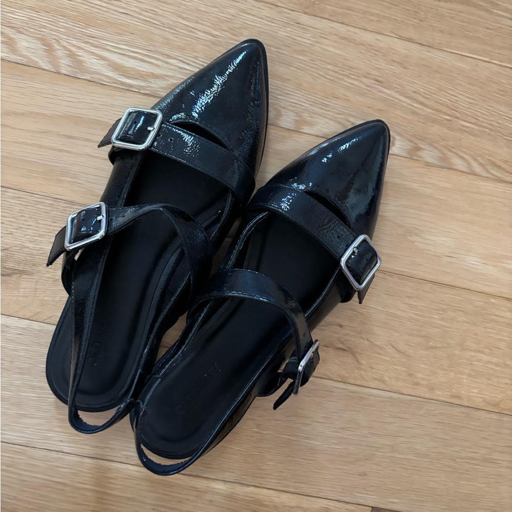 Old Navy Black Patent Flats with Buckle